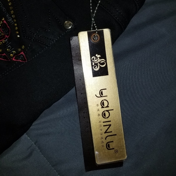 Yabinlu Black Jeans - Picture 6 of 7